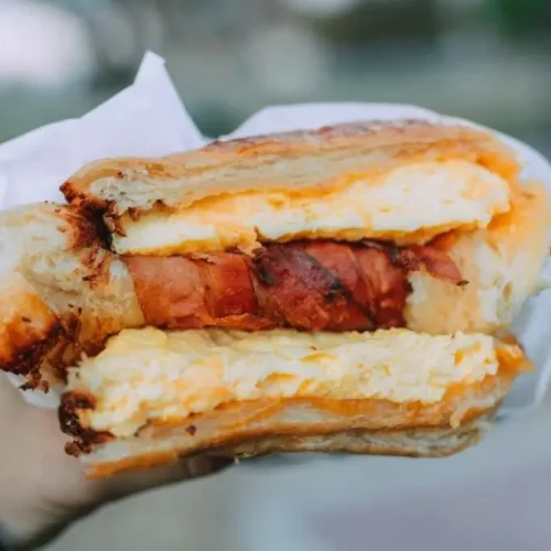 crack-breakfast-sliders-bacon-egg-cheese-hawaiian-rolls