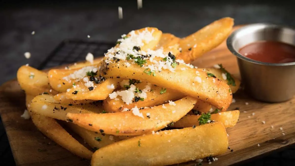 Easy Air Fryer Louisiana Voodoo Fries (Wingstop Copycat)