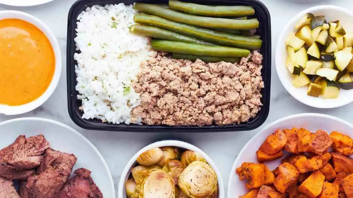 Ground beef hot honey bowl meal prep container