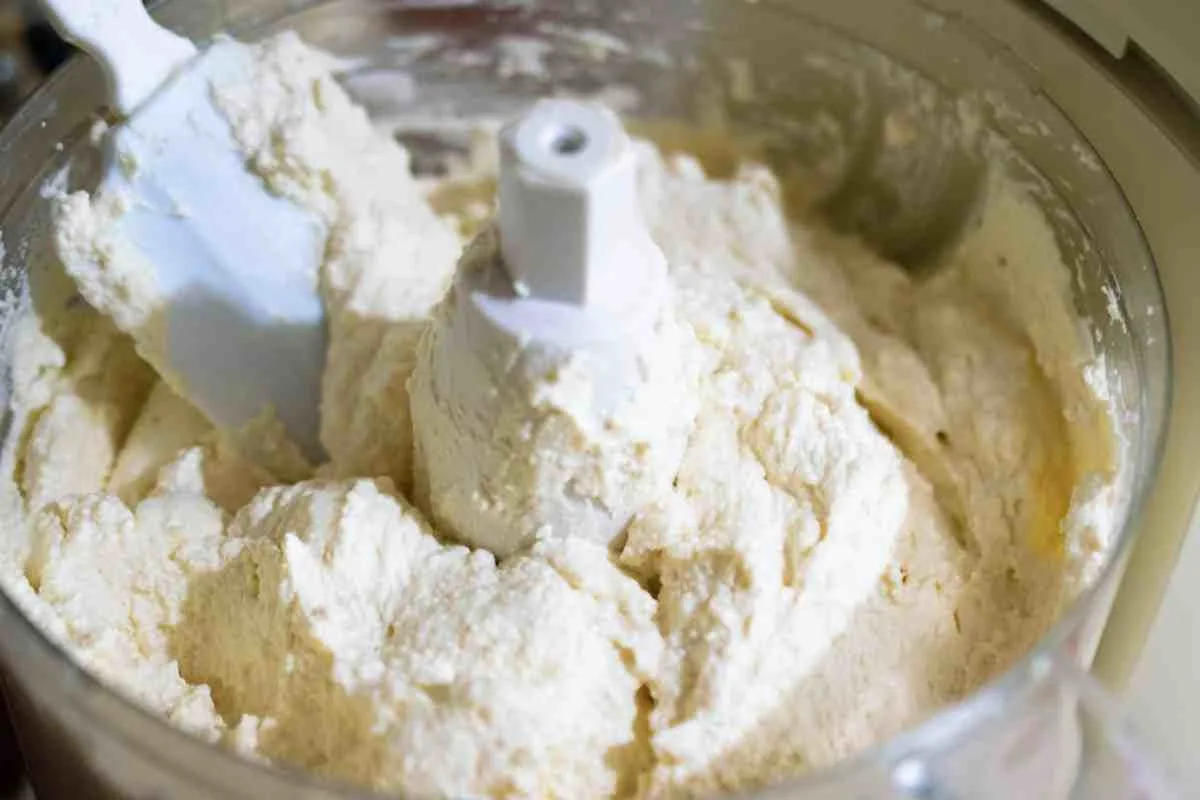 Blending cottage cheese into a smooth creamy base for low carb pizza casserole